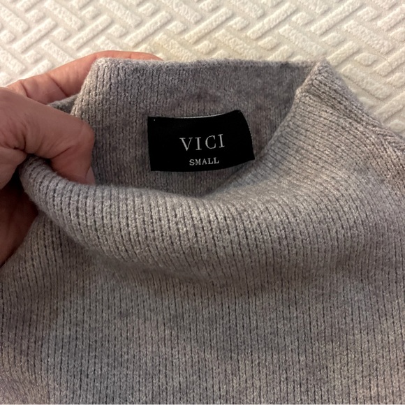 VICI Amsterdam Mock Neck Sweater - Picture 11 of 11